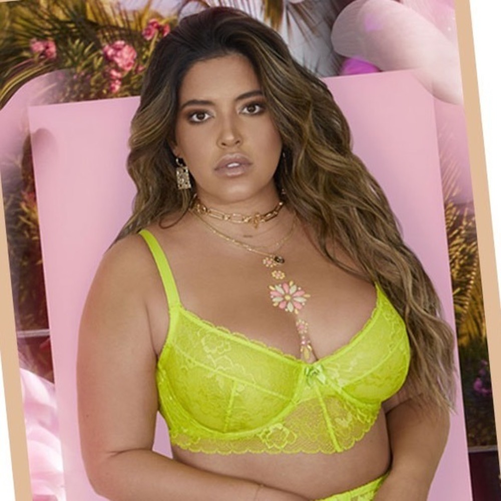 Savage x Fenty Lovelace Bra and‎ Mesh Crotchless Panty Set Sz 40D Sz 1X Green